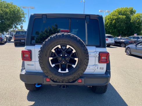 Used 2024 Jeep Wrangler Unlimited Rubicon 4xe AWD/4WD image 5