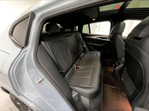 Used 2024 BMW X4 xDrive30i w/ M Sport Package AWD/4WD image 16