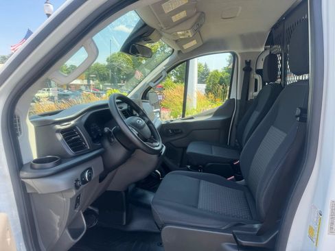 Used 2024 Ford Transit 250 Low Roof w/ Exterior Upgrade Package RWD image 15