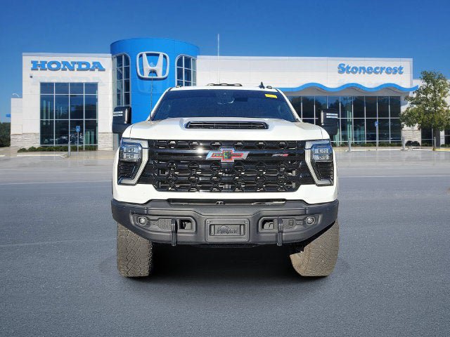 Used 2024 Chevrolet Silverado 2500 ZR2 w/ ZR2 Bison Edition AWD/4WD image 3