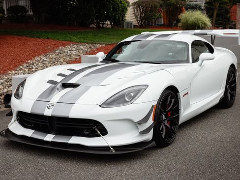 Used 2017 Dodge Viper ACR w/ Extreme Aero Package RWD image 22