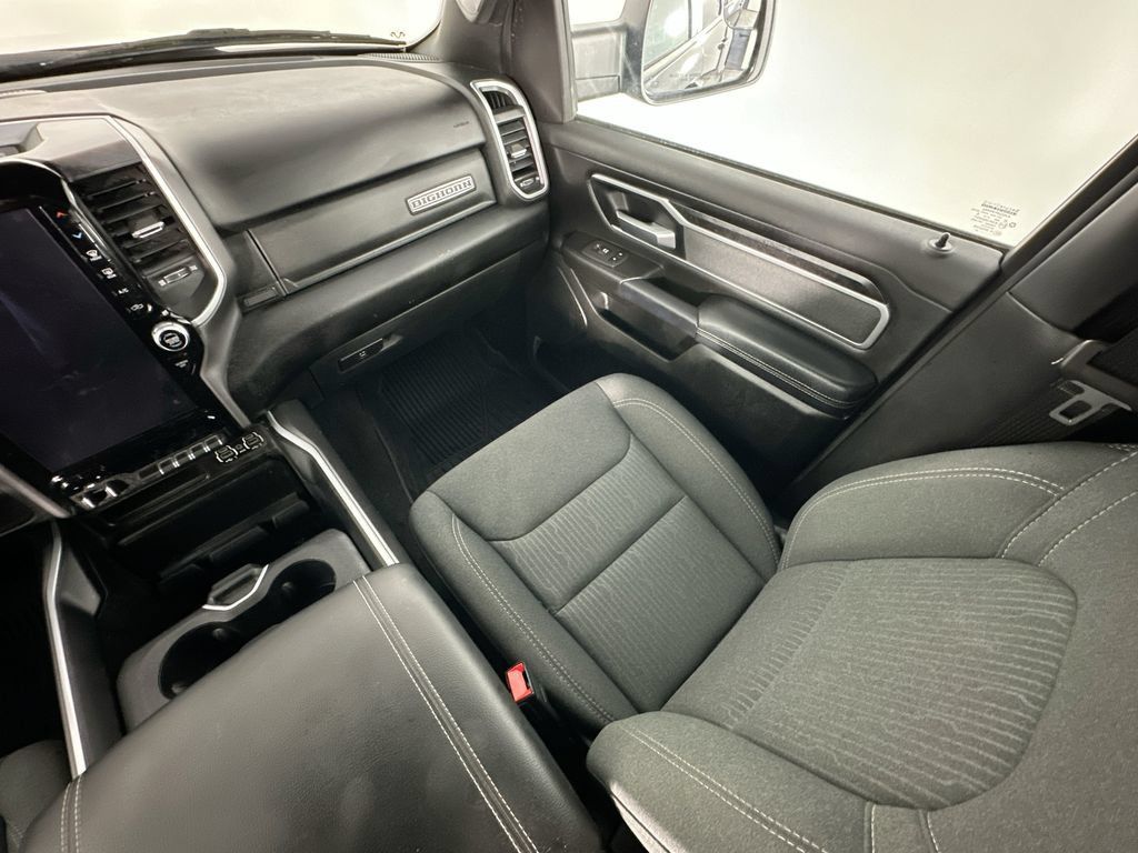 Used 2022 RAM 1500 Big Horn AWD/4WD image 11