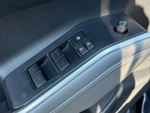 Used 2022 Toyota Highlander XLE FWD image 20