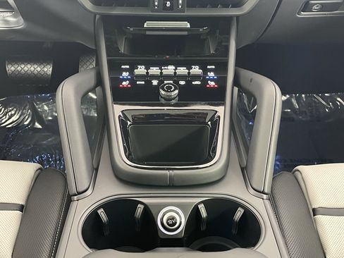 New 2026 Porsche Cayenne Coupe AWD/4WD image 20