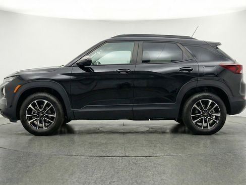 Used 2025 Chevrolet TrailBlazer LT FWD image 5