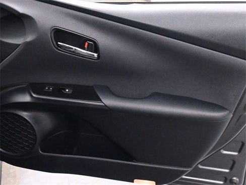 Used 2016 Toyota Prius Two image 18