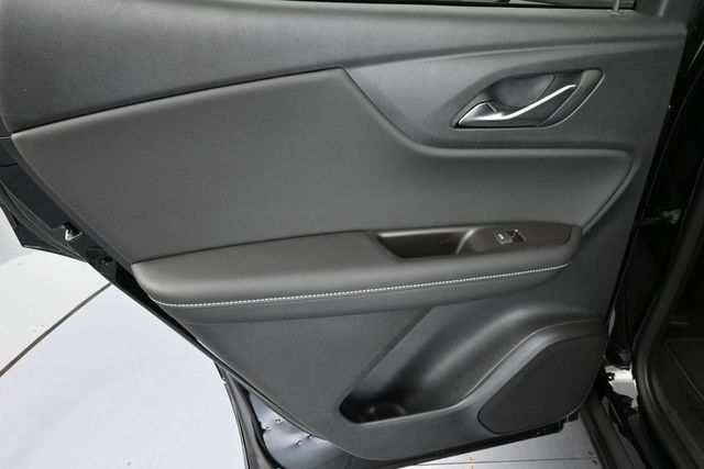 New 2026 Chevrolet Blazer LT w/ Midnight/Sport Edition FWD image 23