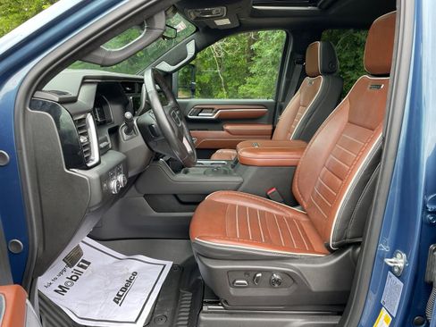 Used 2024 GMC Sierra 2500 Denali Ultimate AWD/4WD image 11