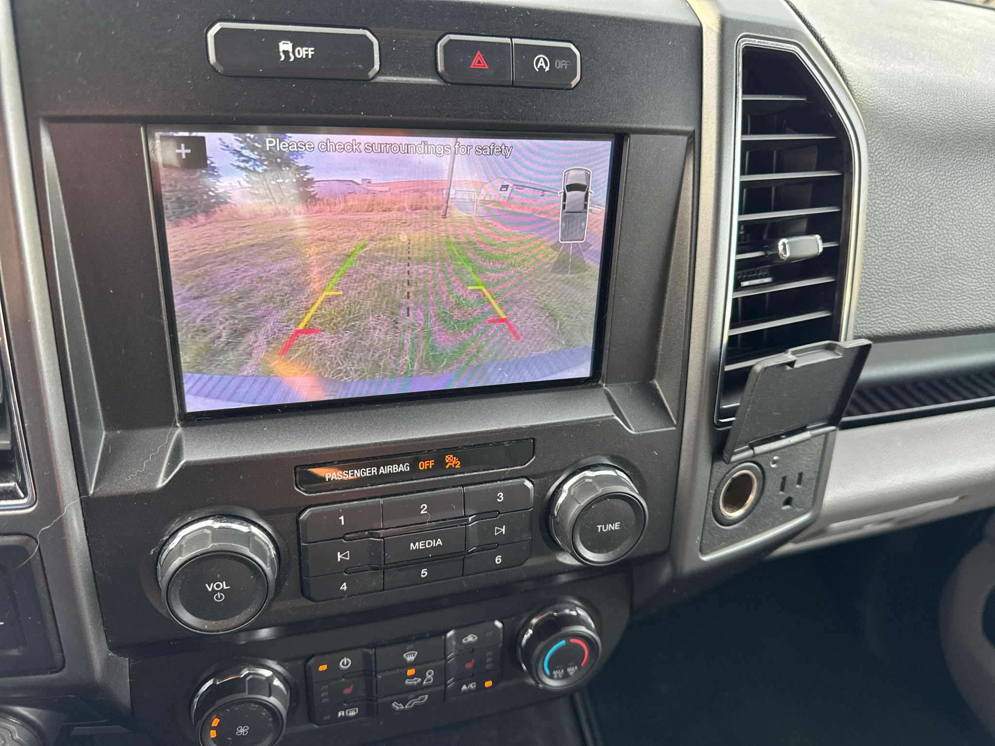 Used 2019 Ford F150 XLT w/ Equipment Group 302A Luxury AWD/4WD image 19