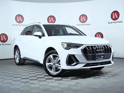 Certified 2024 Audi Q3 2.0T Premium Plus w/ Premium Plus Package image 1