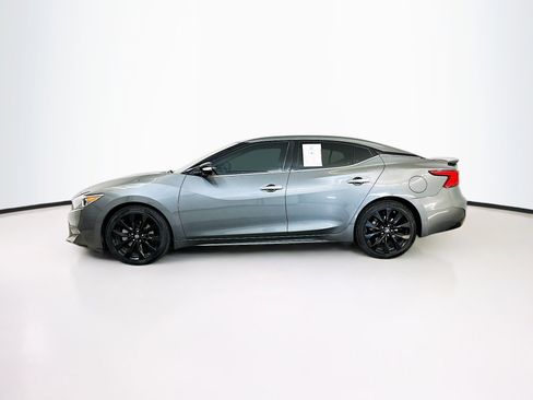 Used 2017 Nissan Maxima SR w/ Midnight Edition image 4