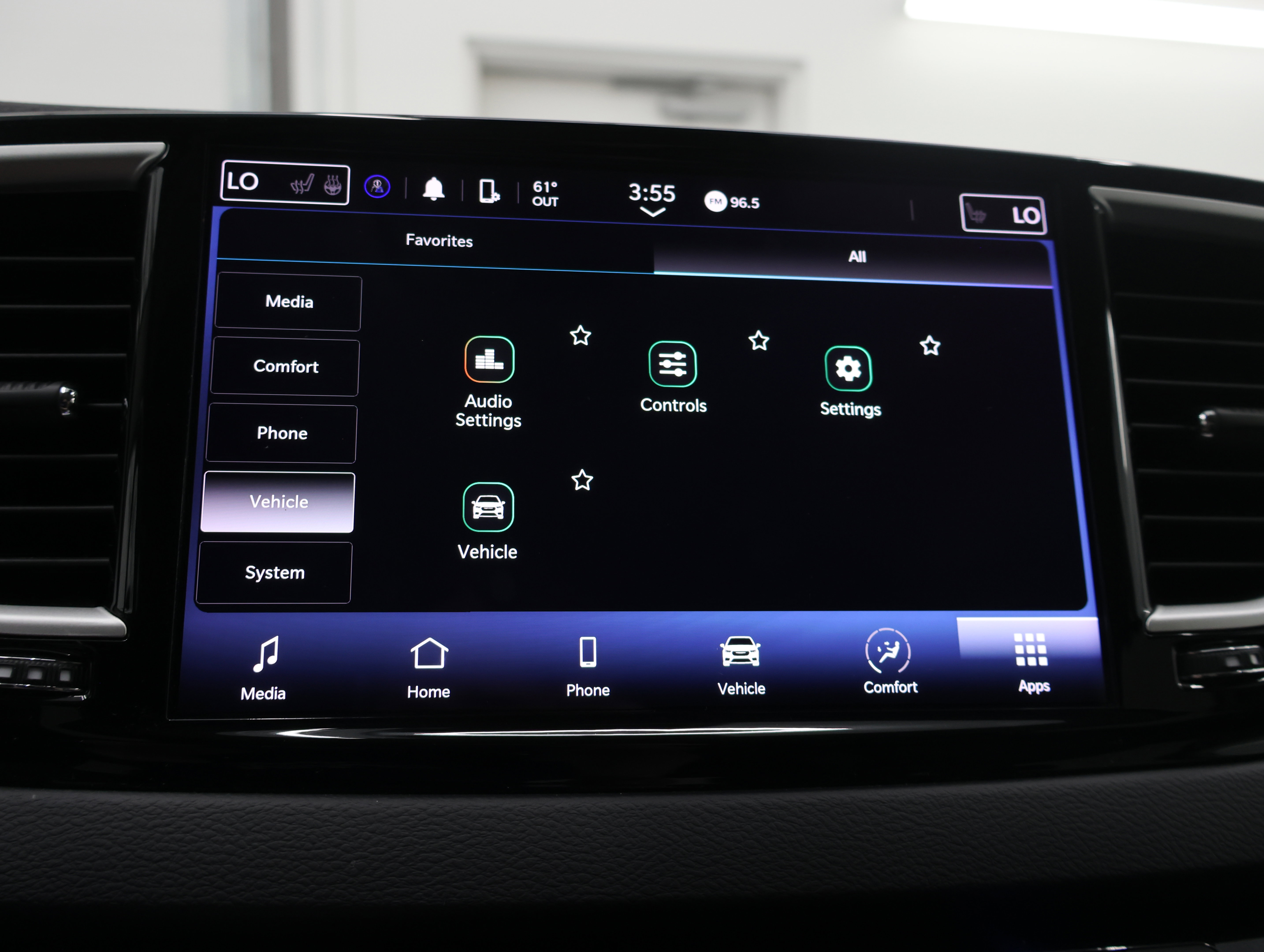 Used 2024 Chrysler Pacifica Touring-L FWD image 53