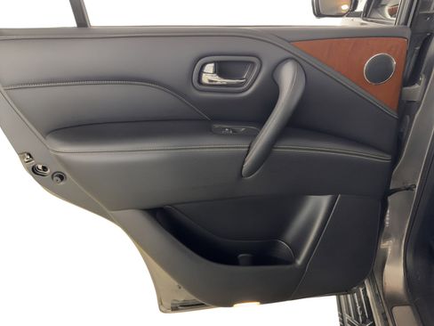 Used 2019 INFINITI QX80 Luxe w/ Proassist Package image 17