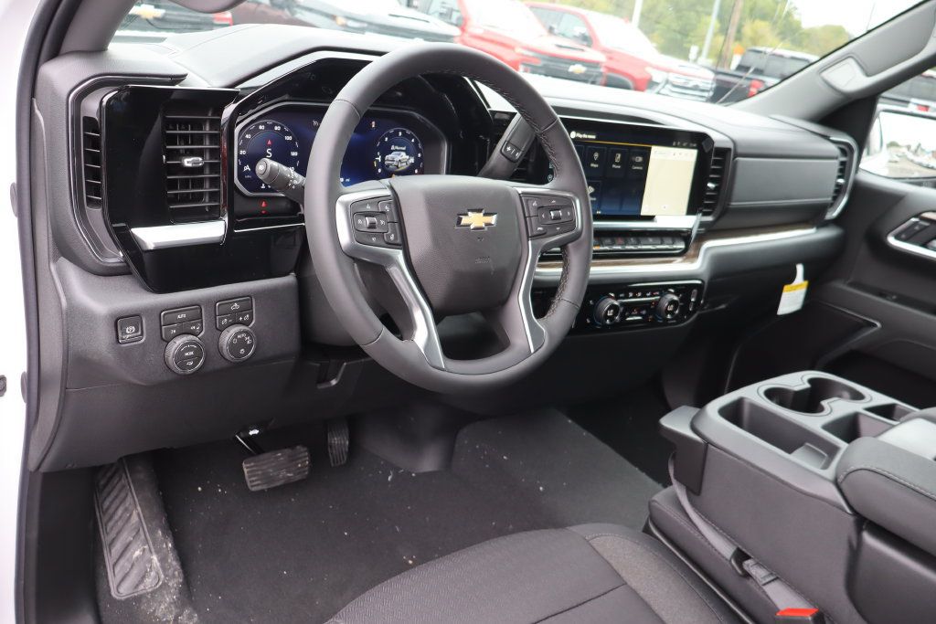 New 2026 Chevrolet Silverado 1500 LT AWD/4WD image 6