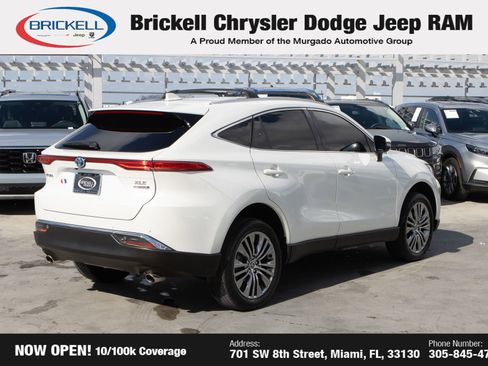 Used 2022 Toyota Venza XLE image 5