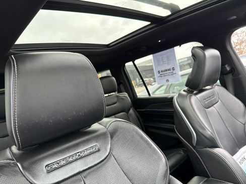 Used 2021 Jeep Grand Cherokee L Overland w/ Luxury Tech Group IV AWD/4WD image 40
