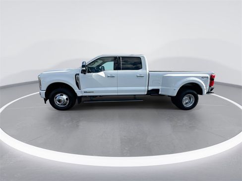Used 2024 Ford F350 Platinum image 5