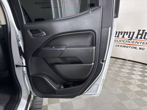 Used 2022 Chevrolet Colorado LT image 24