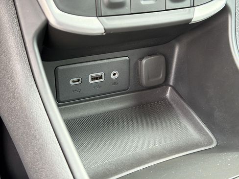 Used 2023 GMC Terrain SLE FWD image 36