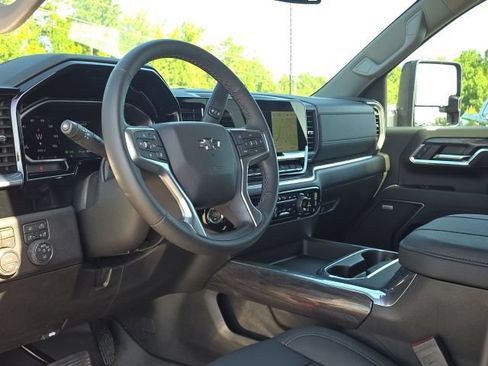 Used 2026 Chevrolet Silverado 2500 LTZ w/ LTZ Plus Package AWD/4WD image 26
