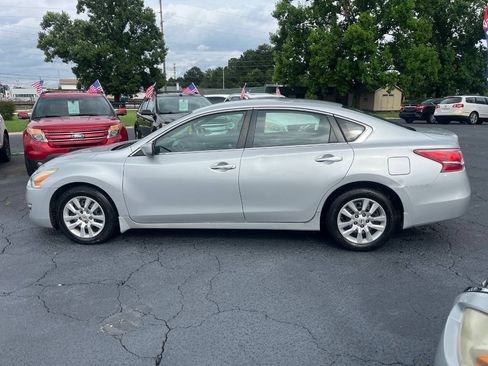 Used 2013 Nissan Altima 2.5 S FWD image 9