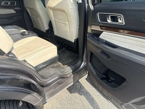 Used 2016 Ford Explorer Platinum AWD/4WD image 10