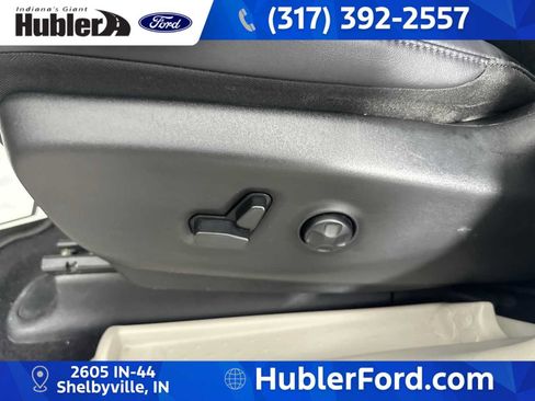 Used 2024 Chrysler Pacifica Limited FWD image 12