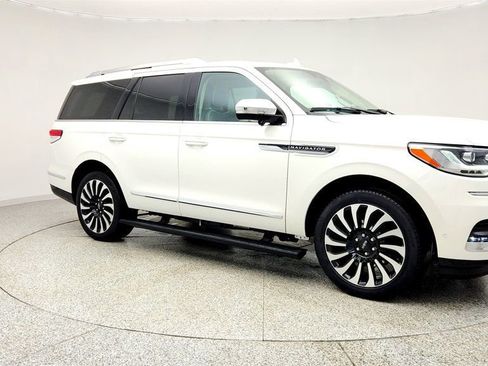 Used 2023 Lincoln Navigator Black Label image 3