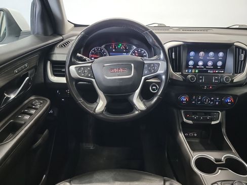 Used 2022 GMC Terrain SLT FWD image 16
