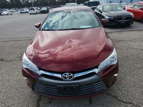 Used 2016 Toyota Camry XLE w/ Moonroof Package image 3