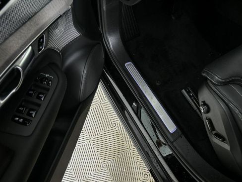Used 2026 Volvo XC90 B6 Ultra w/ Protection Package AWD/4WD image 8