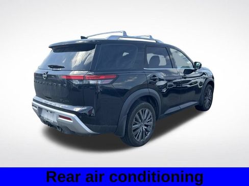 Used 2023 Nissan Pathfinder SL w/ SL Premium Package AWD/4WD image 4