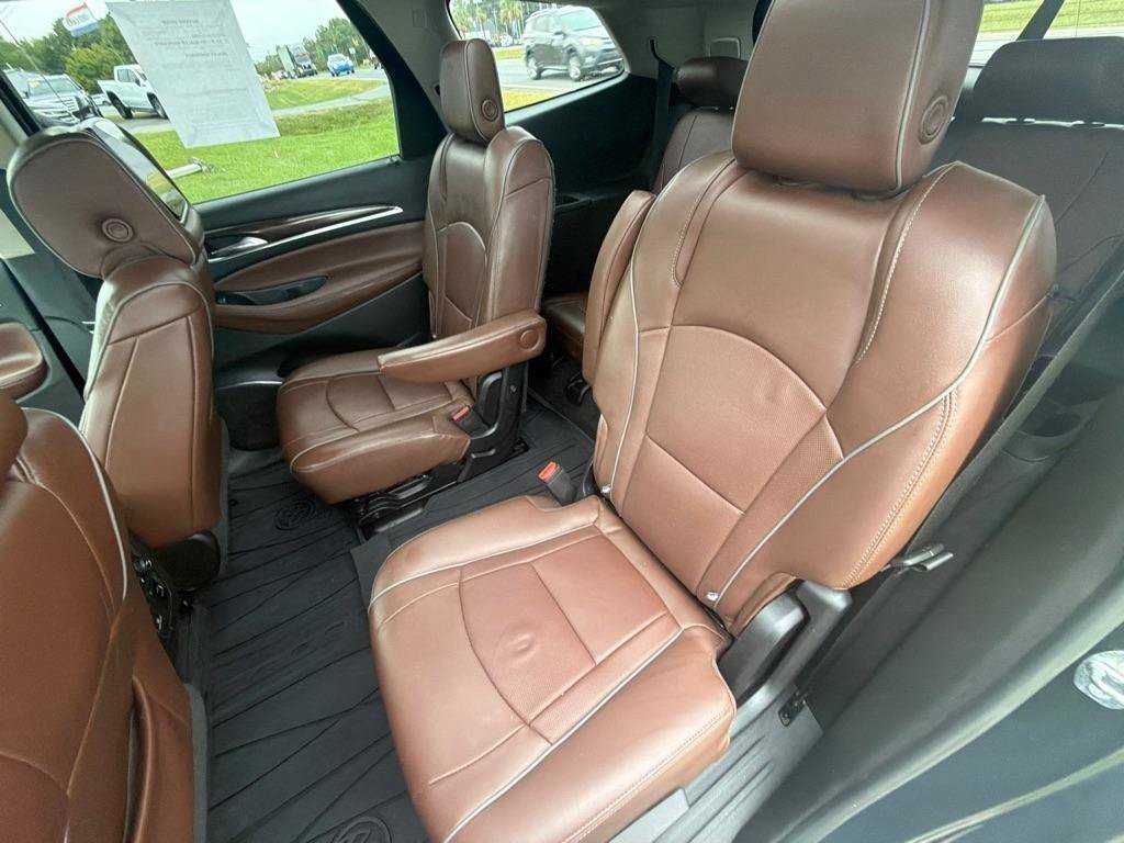 Used 2018 Buick Enclave Avenir w/ Avenir Technology Package FWD image 29