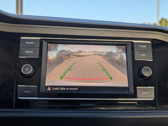 Used 2022 Volkswagen Jetta SE w/ Panoramic Sunroof Package FWD image 11
