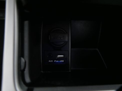 Used 2015 Hyundai Elantra SE image 29