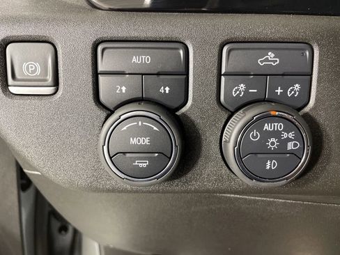 Used 2025 Chevrolet Silverado 1500 RST image 26