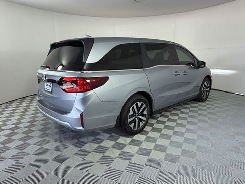 New 2026 Honda Odyssey EX-L image 9