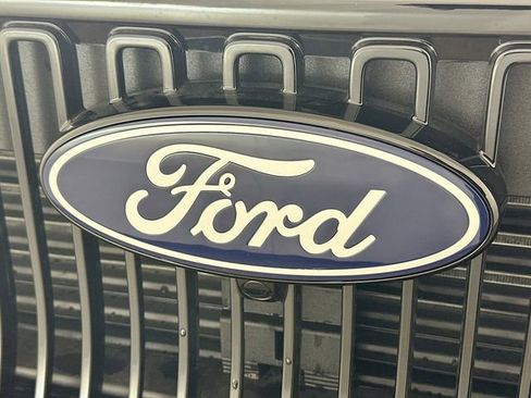 New 2026 Ford Maverick Lobo AWD/4WD image 17