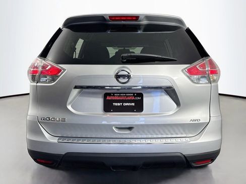 Used 2016 Nissan Rogue S w/ S Family Package AWD/4WD image 6