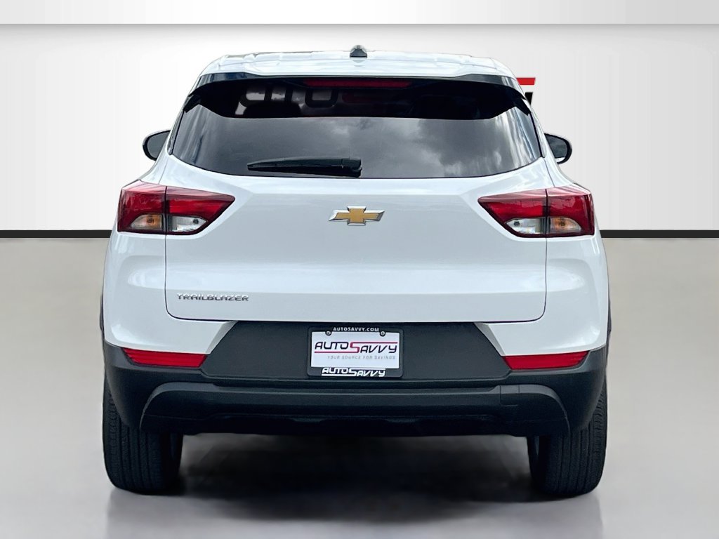 Used 2025 Chevrolet TrailBlazer LS w/ LS Convenience Package FWD image 6