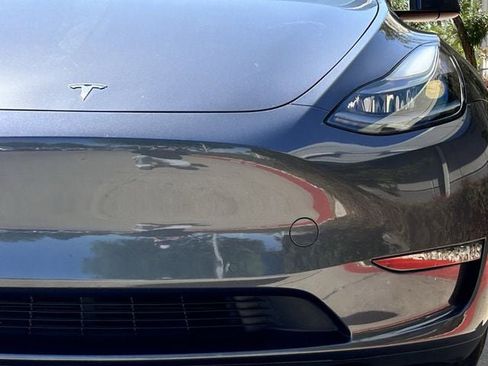 Used 2022 Tesla Model Y Performance image 9