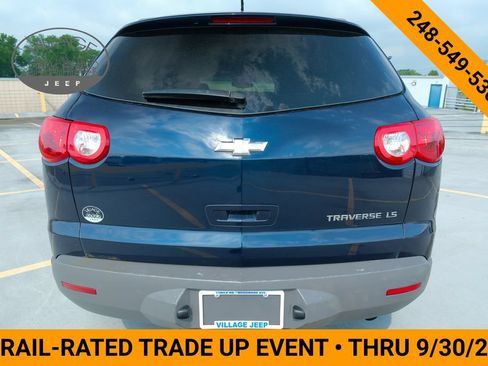 Used 2012 Chevrolet Traverse LS FWD image 7