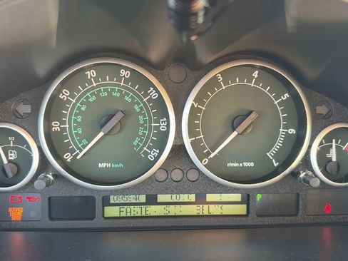 Used 2004 Land Rover Range Rover HSE image 10