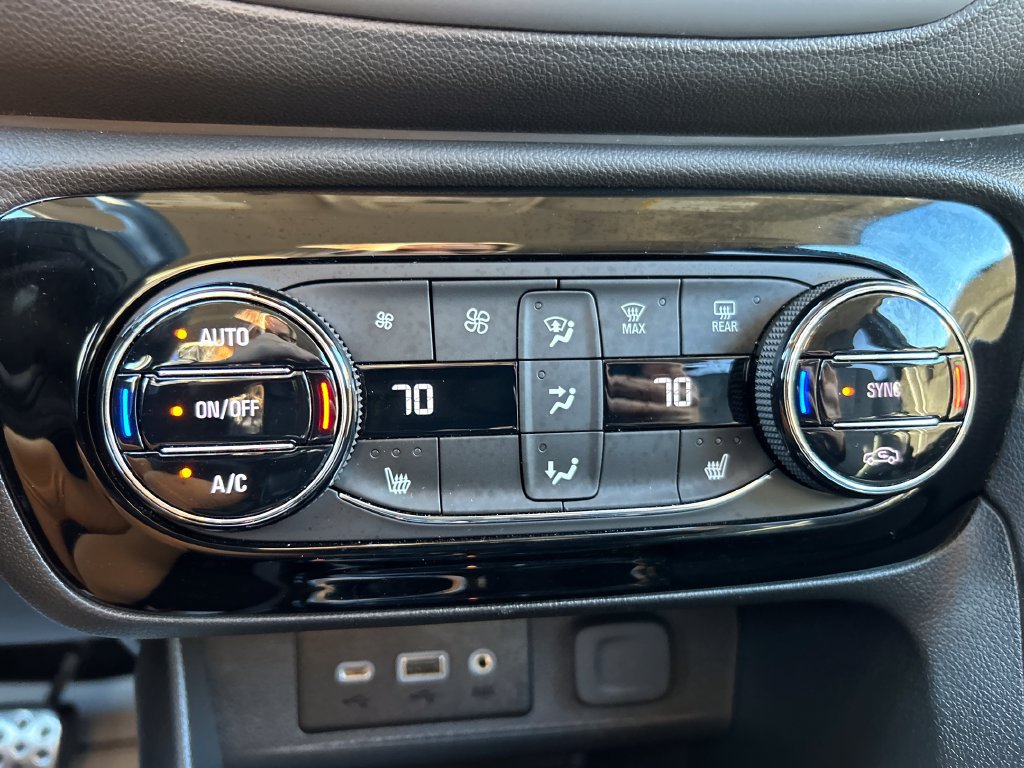 Used 2023 Buick Encore GX Select w/ Sport Touring Package FWD image 26