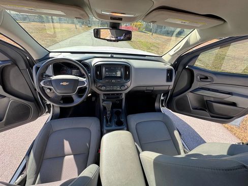 Used 2017 Chevrolet Colorado W/T w/ WT Convenience Package image 9