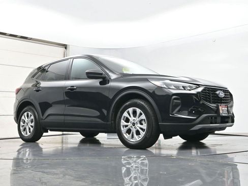 Used 2025 Ford Escape Active FWD image 29