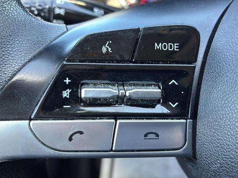 Used 2021 Hyundai Elantra SEL FWD image 19