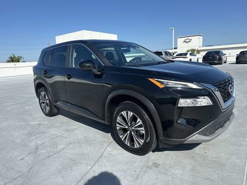 Used 2023 Nissan Rogue SV image 32