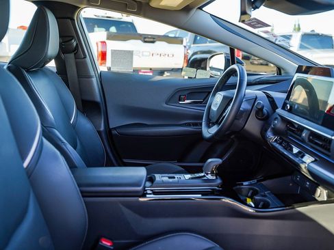 Certified 2024 Toyota Prius XLE image 18