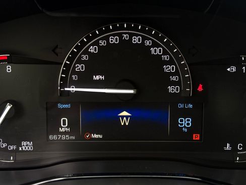 Used 2018 Cadillac XT5 Luxury w/ Driver Awareness Package image 43